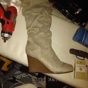 Light brown size 10 boots